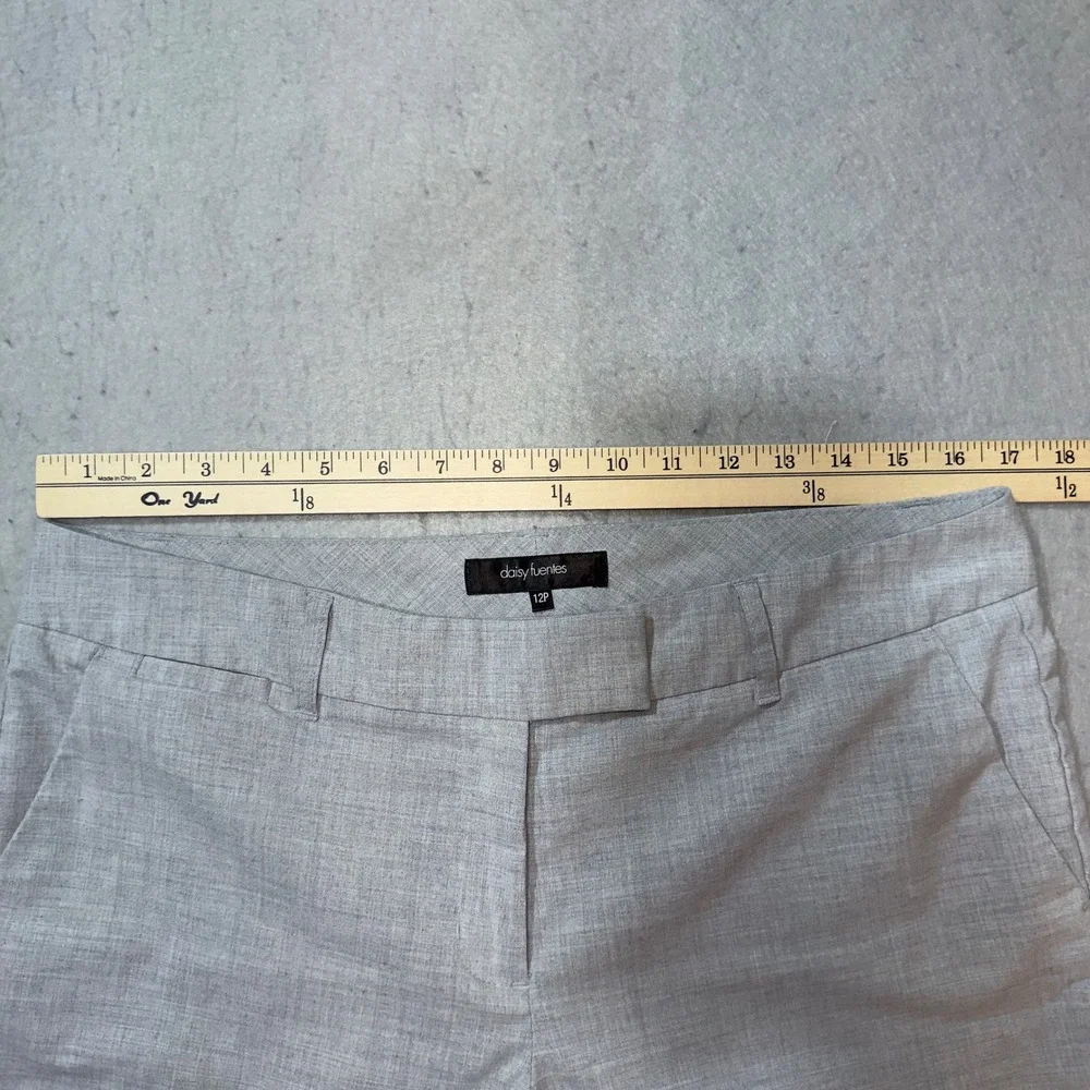 Daisy Fuentes Womens 12P Light Grey Heather Dress Pants Cropped‎ Capris Stretch